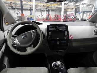 Nissan Leaf Leaf (ZE0) Hatchback Leaf (EM61) [80kW]  (11-2010/12-2017) picture 5