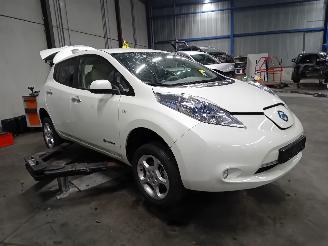 Nissan Leaf Leaf (ZE0) Hatchback Leaf (EM61) [80kW]  (11-2010/12-2017) picture 2