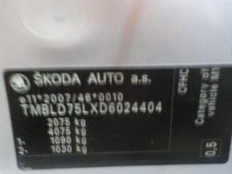 Skoda Yeti Yeti (5LAC) SUV 2.0 TDI 16V 4x4 (CFHC) [103kW]  (05-2009/12-2017) picture 6