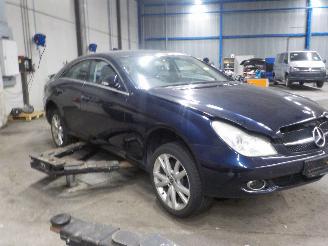 Mercedes CLS CLS (C219) Sedan 350 3.5 V6 18V (M272.964) [200kW]  (10-2004/12-2010) picture 2