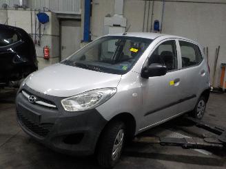 Hyundai I-10 i10 (F5) Hatchback 1.1i 12V (G4HG5) [51kW]  (04-2011/12-2013) picture 1