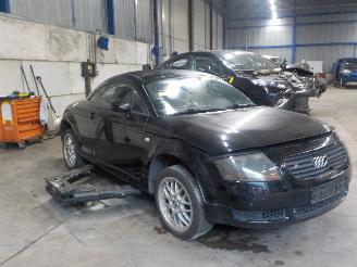 Audi TT TT (8N3) Coupé 1.8 20V Turbo (AJQ) [132kW]  (10-1998/10-2006) picture 2