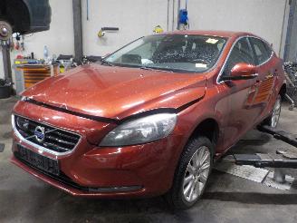 Volvo V-40 V40 (MV) Hatchback 5-drs 1.6 T3 GTDi 16V (B4164T3(Euro 5)) [110kW]  (0=
3-2012/12-2016) picture 1