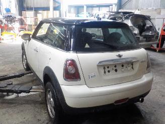 Mini Mini Mini (R56) Hatchback 1.6 16V Cooper (N12-B16A) [88kW]  (10-2006/02-201=
2) picture 4