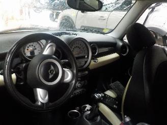 Mini Mini Mini (R56) Hatchback 1.6 16V Cooper (N12-B16A) [88kW]  (10-2006/02-201=
2) picture 5