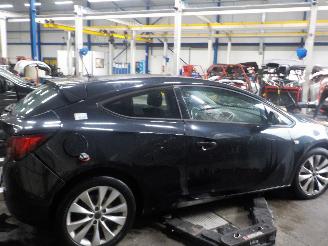 Opel Astra Astra J GTC (PD2/PF2) Hatchback 3-drs 1.7 CDTi 16V EcoFLEX 130 (A17DTF=
(Euro 5)) [96kW]  (10-2011/10-2015) picture 3