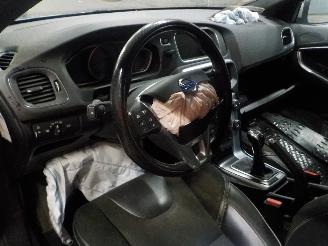 Volvo V-40 V40 (MV) Hatchback 5-drs 2.0 D2 16V (D4204T8(Euro 6b)) [88kW]  (02-201=
5/08-2019) picture 5