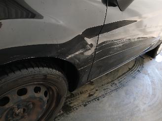 Ford Fiesta Fiesta 6 (JA8) Hatchback 1.0 SCI 12V 80 (P4JC) [59kW]  (10-2012/06-201=
7) picture 22