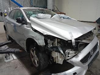 Volvo V-40 V40 (MV) Hatchback 5-drs 2.0 D3 20V (D5204T6) [110kW]  (03-2012/03-201=
5) picture 2