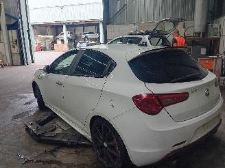 Alfa Romeo Giulietta Giulietta (940) Hatchback 1.4 TB 16V (198.A.4000) [88kW]  (04-2010/12-=
2020) picture 4