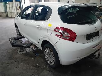 Peugeot 208 208 I (CA/CC/CK/CL) Hatchback 1.4 HDi (DV4C(8HP)) [50kW]  (03-2012/12-=
2019) picture 2