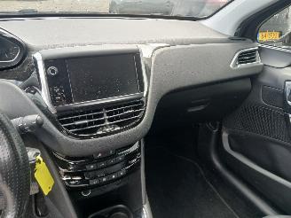 Peugeot 208 208 I (CA/CC/CK/CL) Hatchback 1.6 Vti 16V (EP6C(5FS)) [88kW]  (03-2012=
/12-2019) picture 17