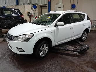 Vrakbiler auto Kia Cee d Cee'd Sporty Wagon (EDF) Combi 1.4 16V (G4FA) [66kW]  (07-2009/12-2012=
) 2011/0