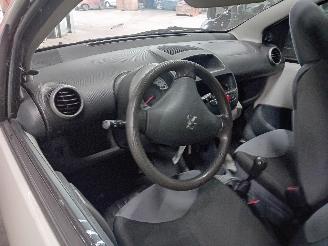 Peugeot 107 107 Hatchback 1.0 12V (384F(1KR)) [50kW]  (06-2005/05-2014) picture 5