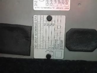 Fiat 500 500 (312) Hatchback 1.2 69 (169.A.4000(Euro 5)) [51kW]  (07-2007/...) picture 6