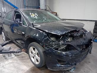 Opel Astra Astra J (PC6/PD6/PE6/PF6) Hatchback 5-drs 1.4 16V ecoFLEX (A14XER(Euro=
 5)) [74kW]  (12-2009/10-2015) picture 2