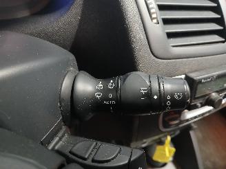 Renault Mégane Megane III Grandtour (KZ) Combi 5-drs 1.4 16V TCe 130 (H4J-700(H4J-A7)=
) [96kW]  (05-2009/02-2016) picture 16