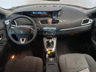 Renault Scenic Grand Scénic III (JZ) MPV 1.4 16V TCe 130 (H4J-700(H4J-A7)) [96kW]  =
(02-2009/12-2016) picture 11