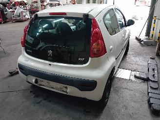 Peugeot 107 107 Hatchback 1.0 12V (384F(1KR)) [50kW]  (06-2005/05-2014) picture 3