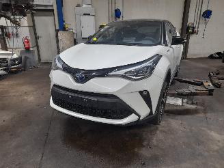 Vrakbiler auto Toyota C-HR C-HR (X1,X5) SUV 2.0 16V Hybrid (M20AFXS) [112kW]  (10-2019/...) 2021/6