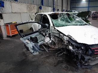 Volkswagen Polo Polo V (6R) Hatchback 1.4 GTI 16V (CAVE(Euro 5)) [132kW]  (05-2010/05-=
2014) picture 2