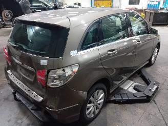 Mercedes B-klasse B (W246) Hatchback 1.6 B-180 BlueEFFICIENCY Turbo 16V (M270.910) [90kW=
]  (11-2011/12-2018) picture 3