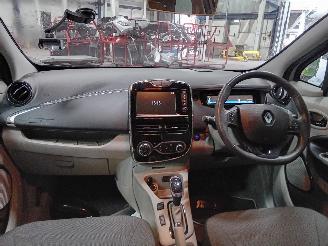 Renault Zoé Zoé (AG) Hatchback 5-drs R90 (5AQ-601) [68kW]  (09-2016/03-2024) picture 5