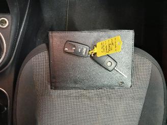 Volkswagen Tundra Beetle (16AB) Hatchback 3-drs 1.2 TSI (CBZB) [77kW]  (07-2011/07-2019)= picture 23