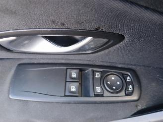 Renault Mégane Megane III Coupe (DZ) Hatchback 3-drs 1.4 16V TCe 130 (H4J-700(H4J-A7)=
) [96kW]  (04-2009/02-2016) picture 12