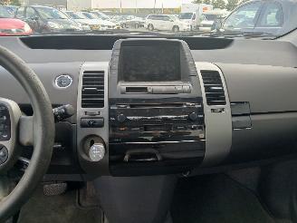 Toyota Prius Prius (NHW20) Liftback 1.5 16V (1NZ-FXE) [82kW]  (09-2003/12-2009) picture 16