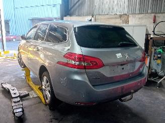 Peugeot 308 308 SW (L4/L9/LC/LJ/LR) Combi 5-drs 1.6 BlueHDi 120 (DV6FC(BHZ)) [88kW=
]  (03-2014/12-2021) picture 4