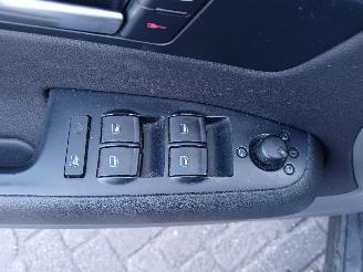 Seat Exeo Exeo ST (3R5) Combi 2.0 TDI 16V (CAGA) [105kW]  (05-2009/05-2013) picture 11