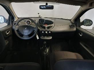 Renault Twingo Twingo II (CN) Hatchback 3-drs 1.2 (D7F-800(Euro 4)) [43kW]  (03-2007/=
09-2014) picture 9