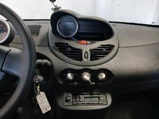 Renault Twingo Twingo II (CN) Hatchback 3-drs 1.2 (D7F-800(Euro 4)) [43kW]  (03-2007/=
09-2014) picture 16