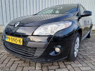 skadebil auto Renault Mégane Megane III Grandtour (KZ) Combi 5-drs 1.5 dCi 90 (K9K-834(K9K-H8)) [66=
kW]  (05-2009/04-2016) 2011/5