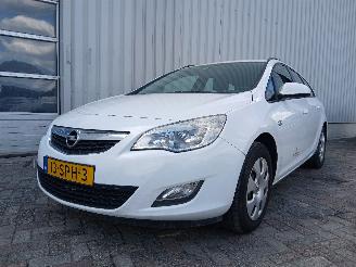 skadebil auto Opel Astra Astra J Sports Tourer (PD8/PE8/PF8) Combi 1.7 CDTi 16V (A17DTR(Euro 5)=
) [81kW]  (10-2010/10-2015) 2011/11