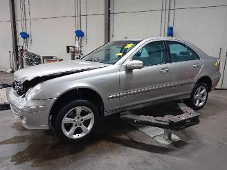 Vrakbiler auto Mercedes C-klasse C (W203) Sedan 1.8 C-180K 16V (M271.946) [105kW]  (05-2002/02-2007) 2005/7