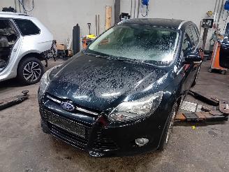 Vrakbiler auto Ford Focus Focus 3 Wagon Combi 1.0 Ti-VCT EcoBoost 12V 125 (M1DA(Euro 5)) [92kW] =
 (02-2012/05-2018) 2014/12