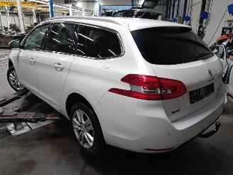 Peugeot 308 308 SW (L4/L9/LC/LJ/LR) Combi 5-drs 1.6 BlueHDi 120 (DV6FC(BHZ)) [88kW=
]  (03-2014/12-2021) picture 4