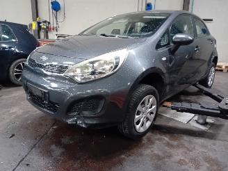 Auto da rottamare Kia Rio Rio III (UB) Hatchback 1.2 CVVT 16V (G4LA5) [63kW]  (09-2011/12-2017) 2013/1
