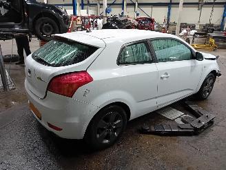 Kia Cee d Pro cee'd (EDB3) Hatchback 3-drs 1.4 CVVT 16V (G4FA) [66kW]  (06-2010/=
09-2012) picture 3