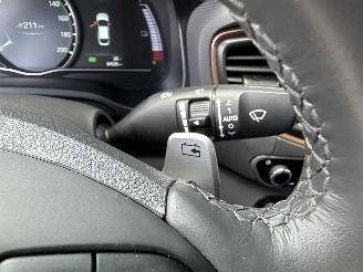 Hyundai Ioniq Comfort EV 120pk aut + f1 flippers - nap - 2x laadkabels - navi - camera - front + line assist - keyless entry + start picture 17