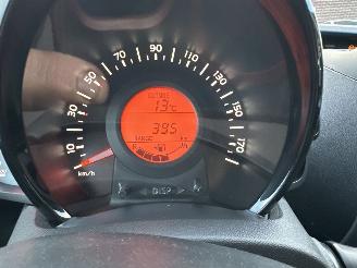 Peugeot 108 1.0 e-VTi 72pk Active 5drs - 96dkm nap - airco - led - elektr pakket - aux - usb - privacy glass - bwjr 2021 picture 22