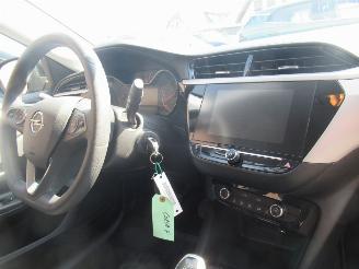 Opel Corsa 1.2B Edition 13.590km!!  Airco CruiseControl Parktronic Navigatie-Voorbereid picture 16