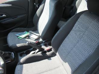 Opel Corsa 1.2B Edition 13.590km!!  Airco CruiseControl Parktronic Navigatie-Voorbereid picture 14