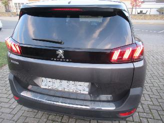 škoda osobní automobily Peugeot 5008 Puretech 130 Allure 7-Zits Climatronic HalfLeer Navi Camera ..... 2023/4