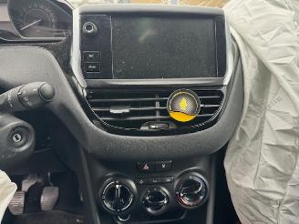 Peugeot 208 1.2 PureTech Active picture 7