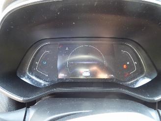 Renault Clio Business Edition E Tech Hybrid picture 12