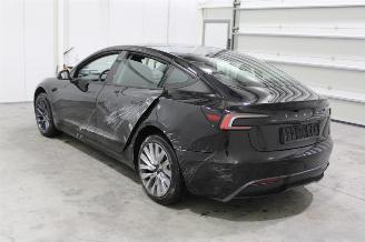 Tesla Model 3  picture 5