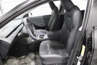 Tesla Model 3  picture 10